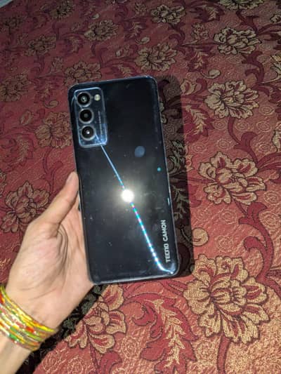 Tecno Camon 18