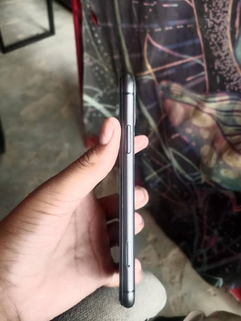 Apple iPhone 11 1