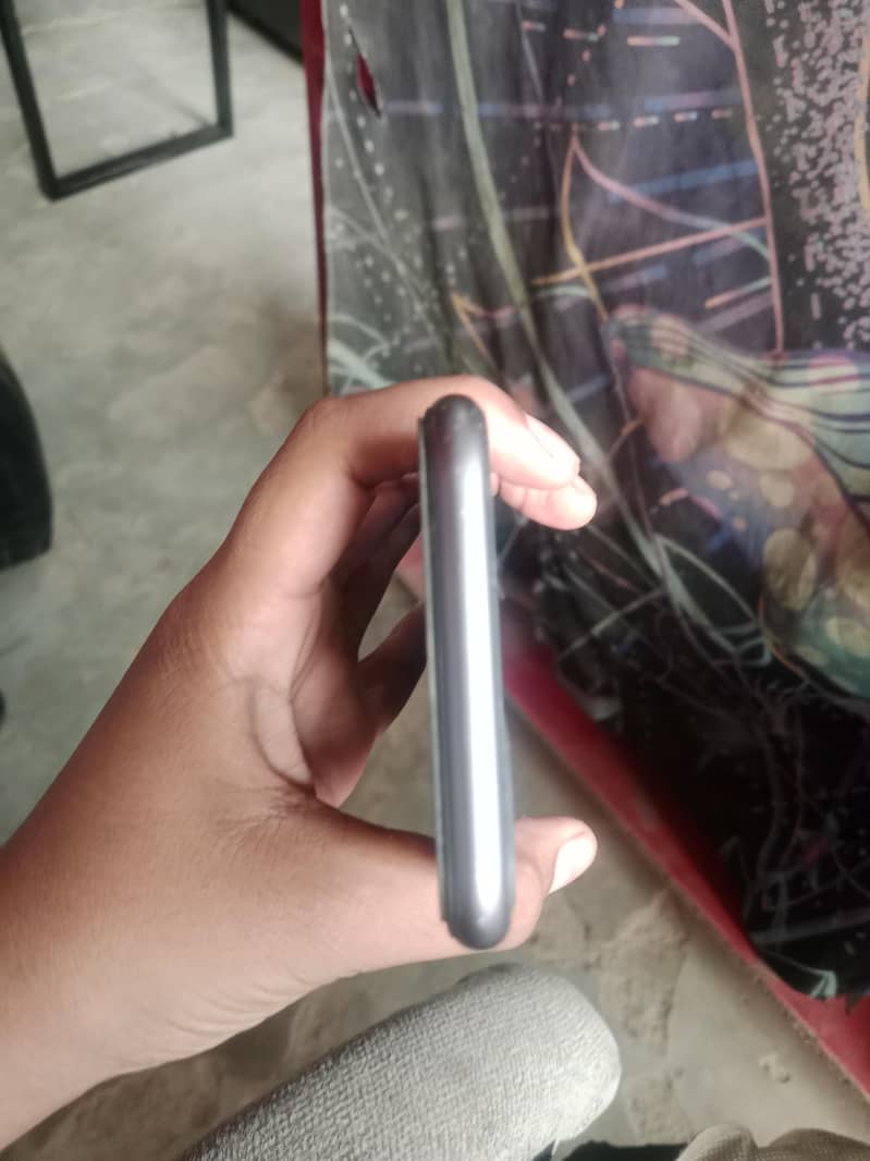 Apple iPhone 11 2