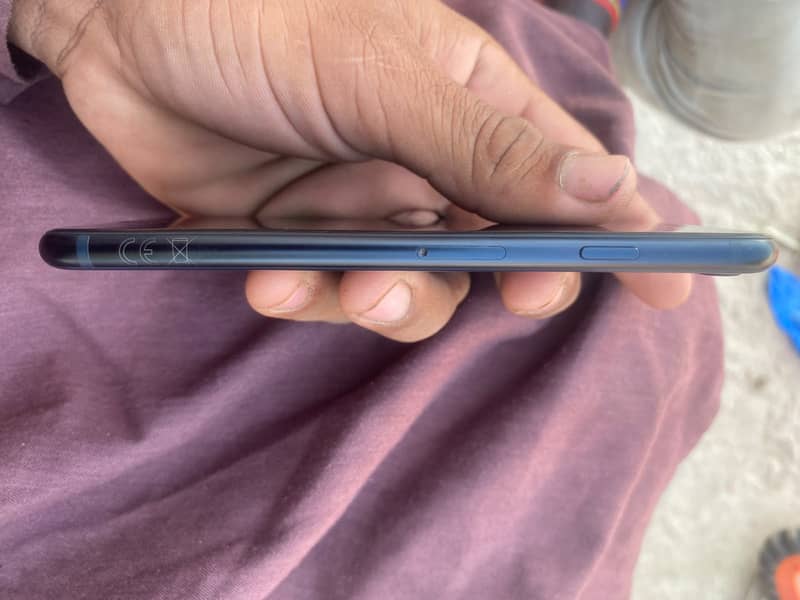 Apple iPhone SE 3rd generation 1