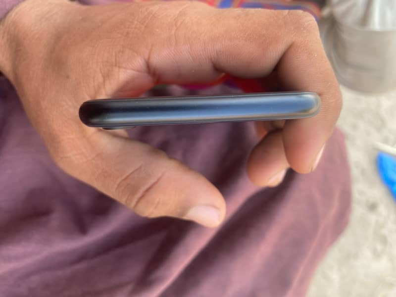 Apple iPhone SE 3rd generation 3