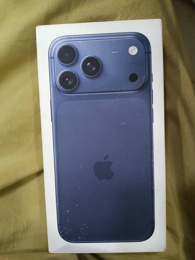 Apple iPhone 17 Pro Max 0