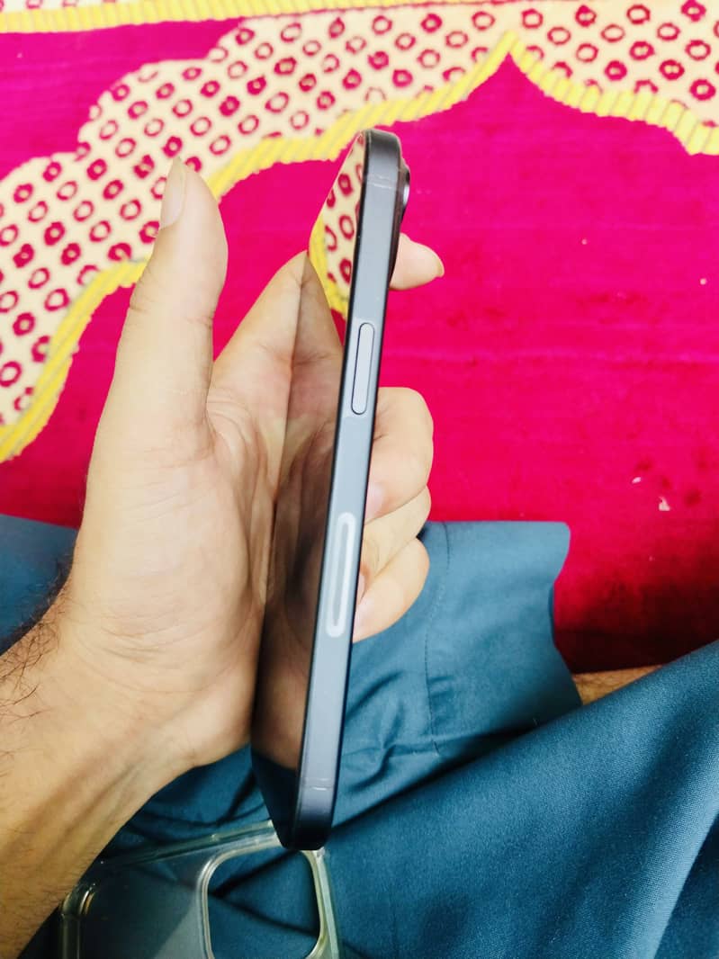 iPhone 15 1