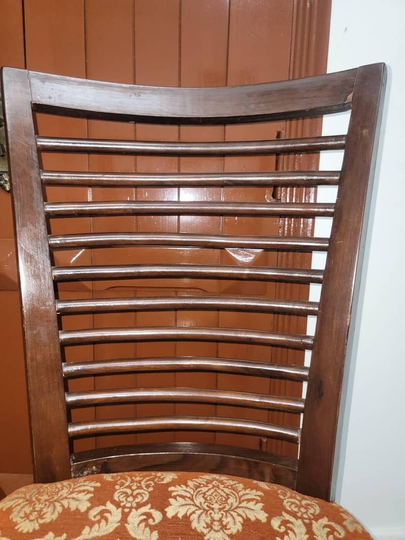 6 seater dining table 0