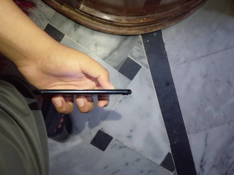 Apple iPhone SE 3rd 5g 2