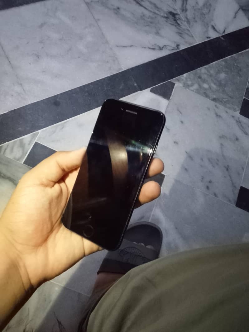 Apple iPhone SE 3rd 5g 6
