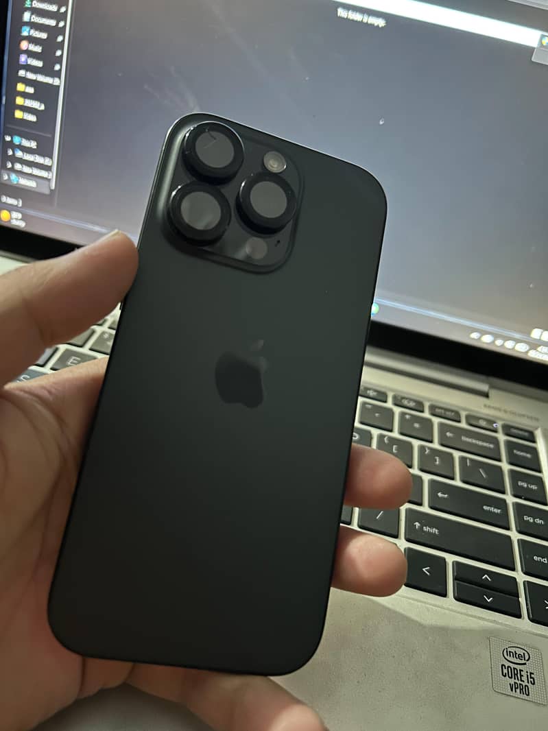 Apple iPhone 16 Pro 0