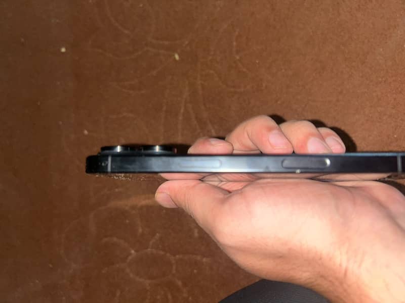 Apple iPhone 16 Pro 5