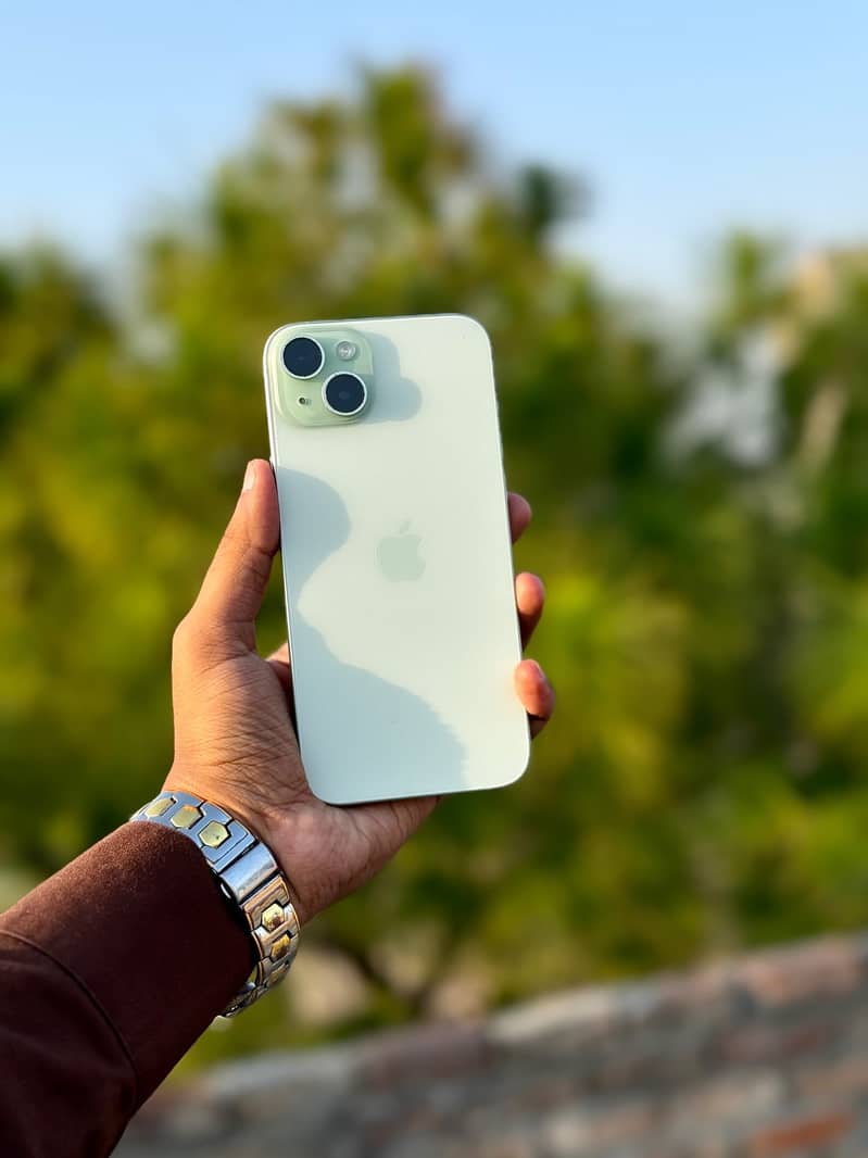 Apple iPhone 15 plus 2