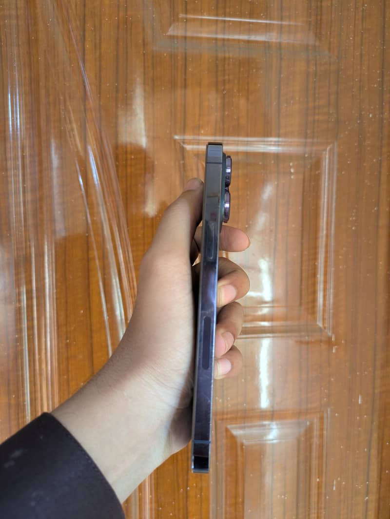 Apple iPhone 14 Pro Max 1