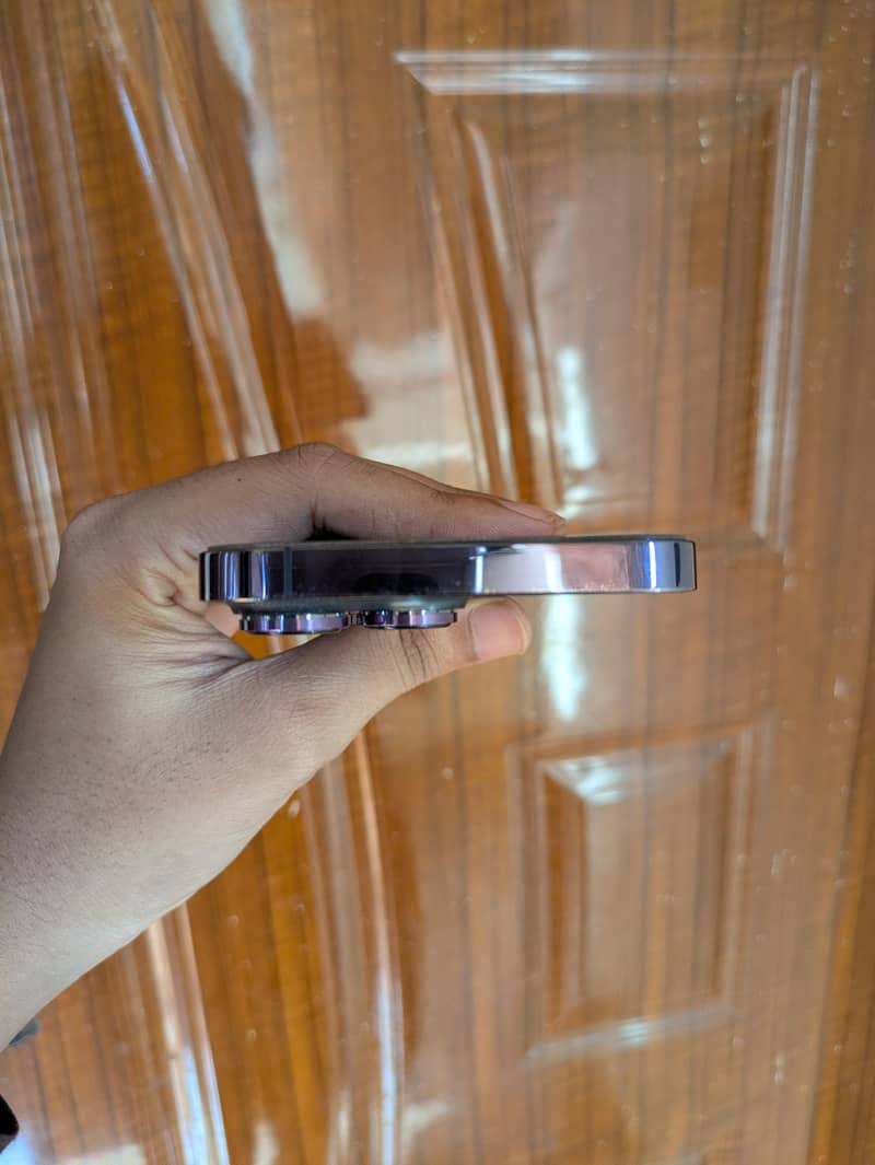 Apple iPhone 14 Pro Max 4