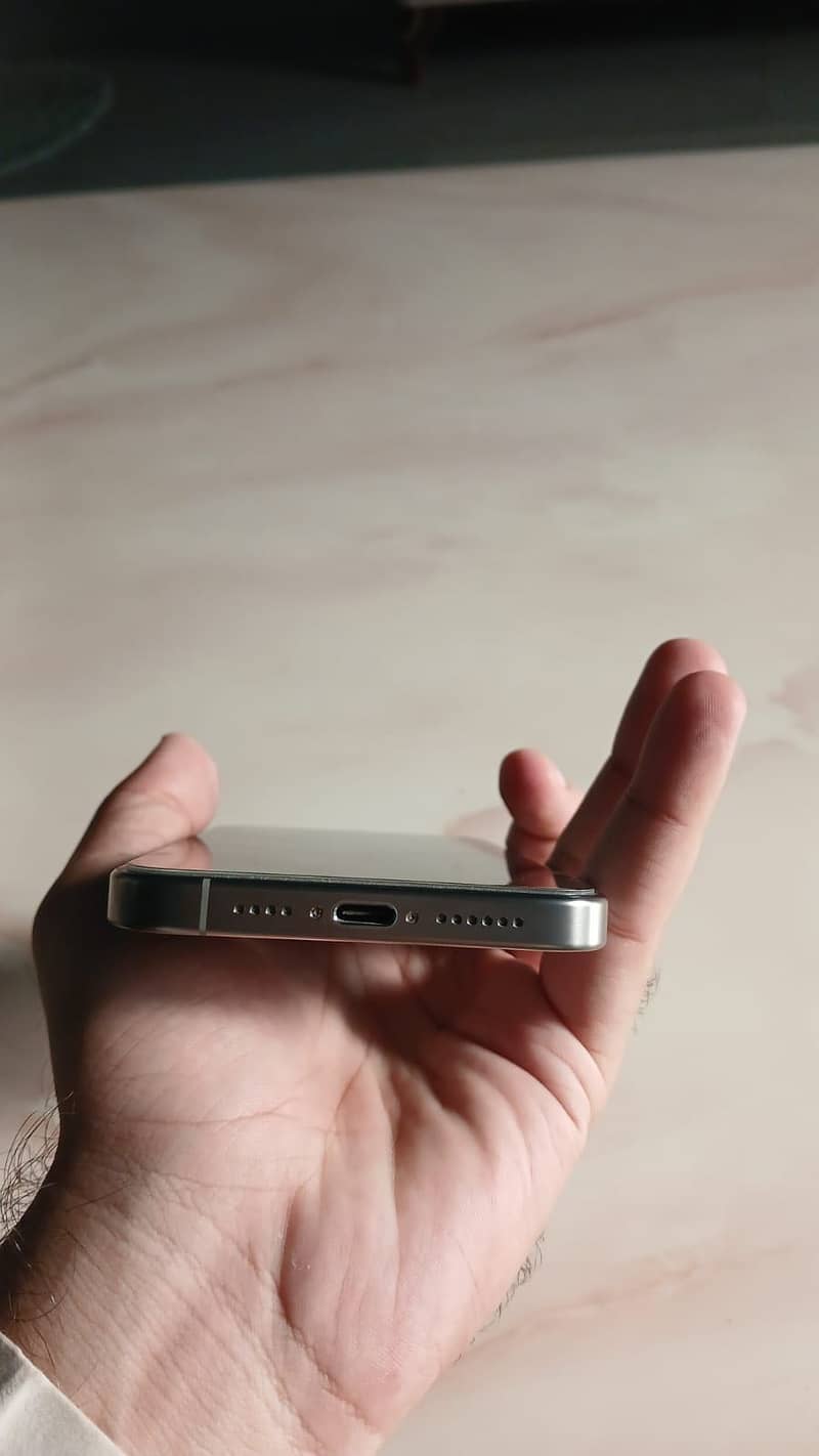 Apple iPhone 15 Pro Max 1