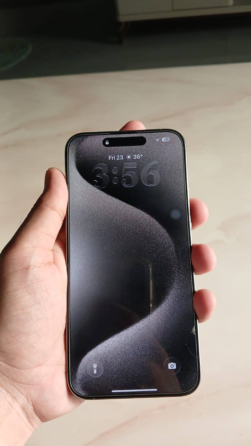 Apple iPhone 15 Pro Max 5