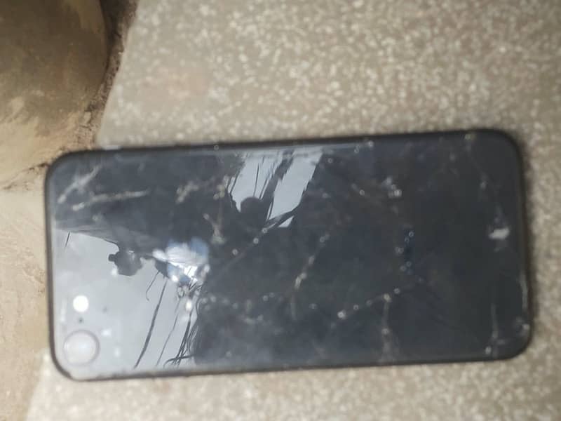Apple iPhone 8 6
