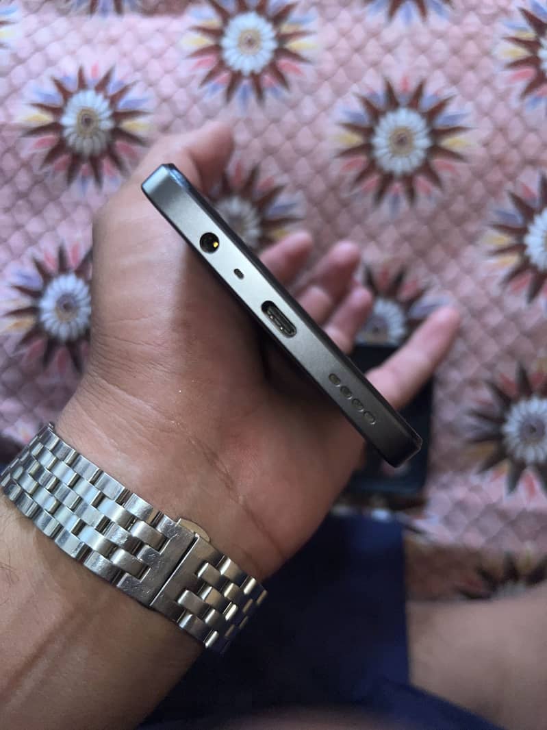 Realme Note 60x 2