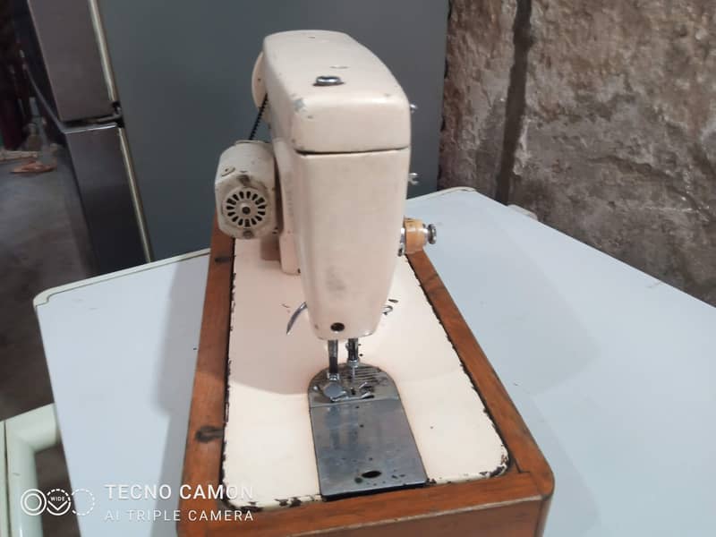 singer sewing machine and zigzag 0