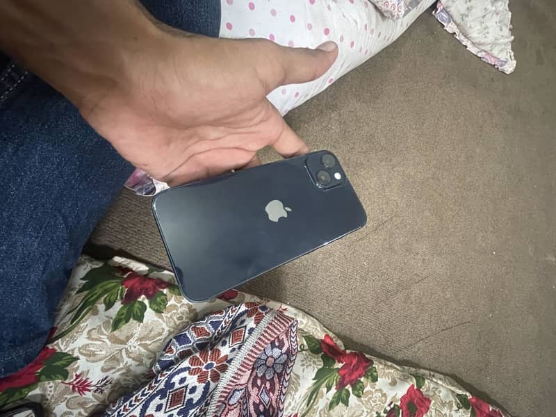 Apple iPhone 13 1