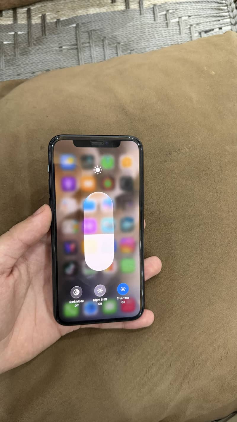 Apple iPhone 11 Pro 1