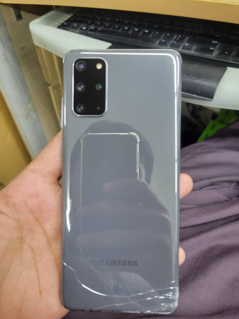 SAMSUNG S20 PLUS 2