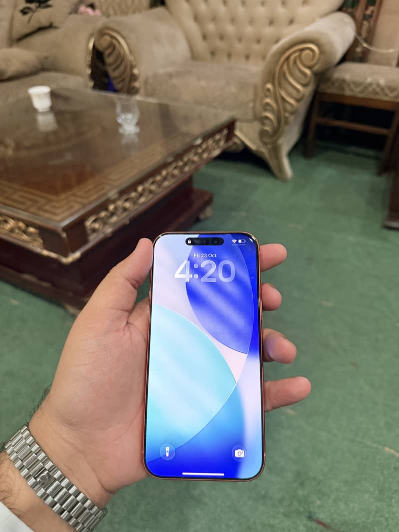 Apple iPhone 17 Pro Max 1
