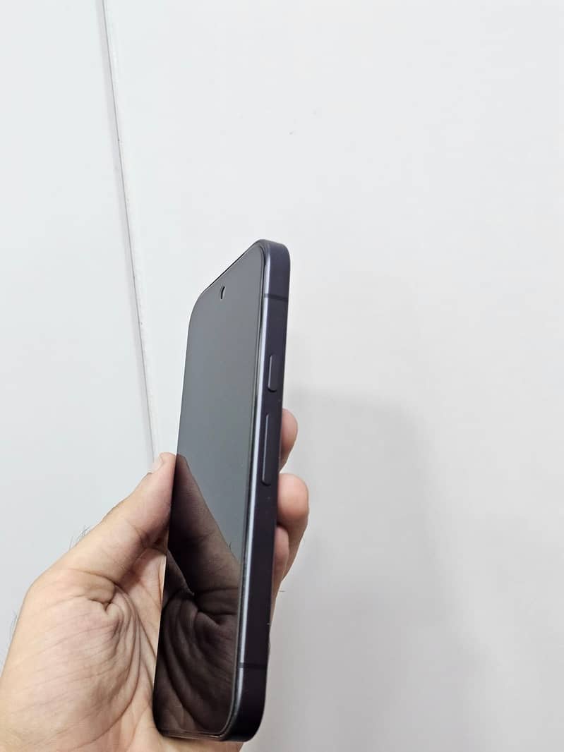 Pixel 9a 3