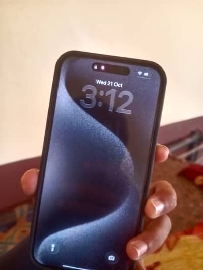 iphone 15 promax 87%battery
