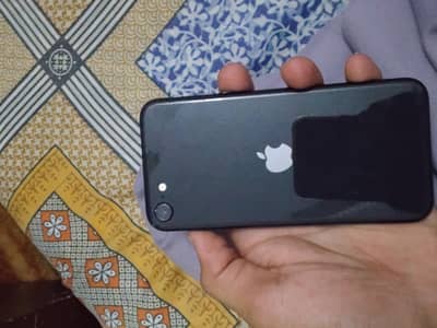 Apple iPhone SE 2020