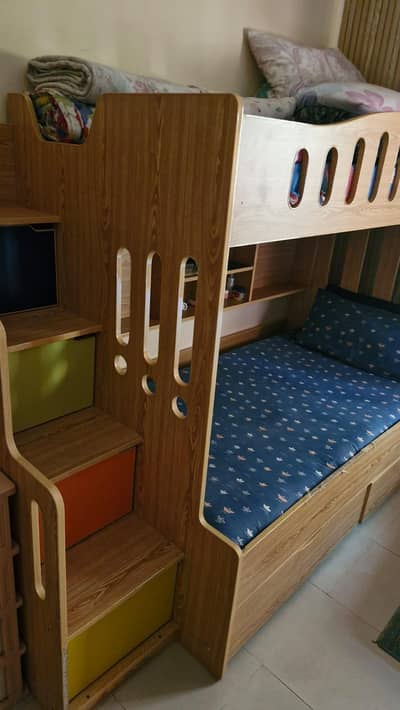 Super BUNK BED