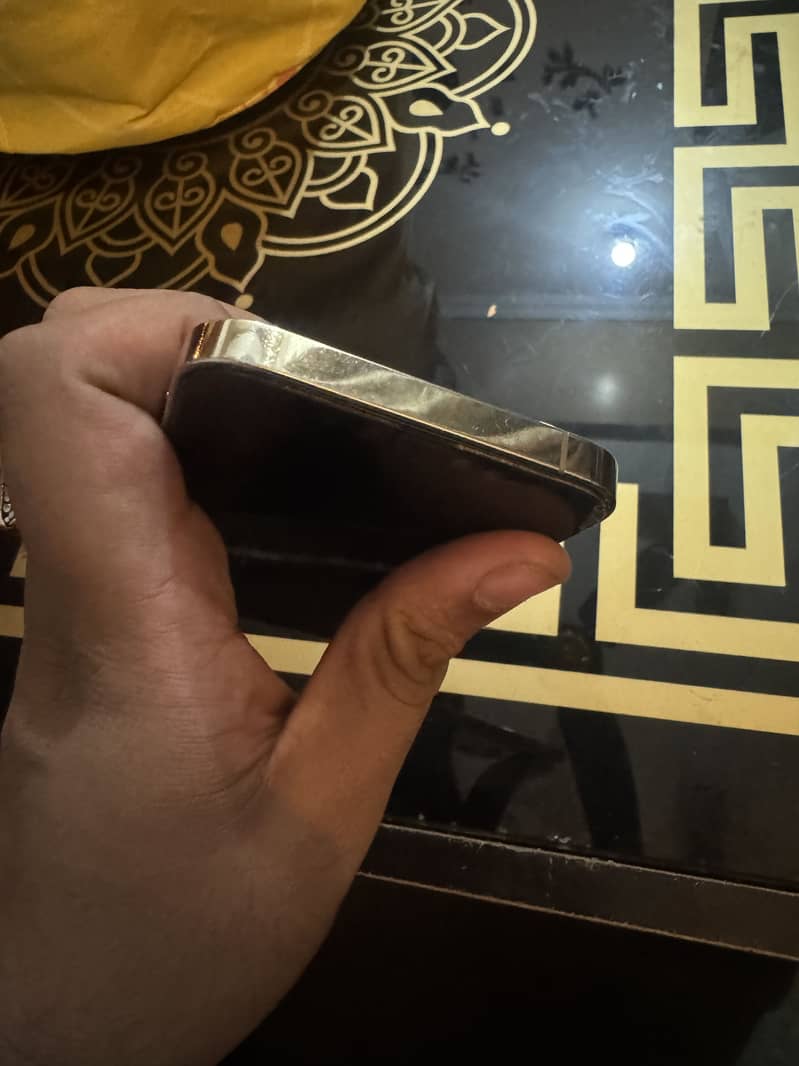 Apple iPhone 12 Pro 3