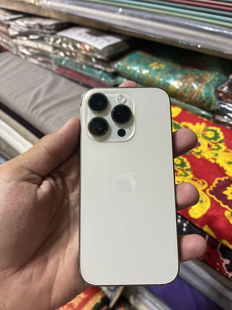 Apple iPhone 14 Pro 1