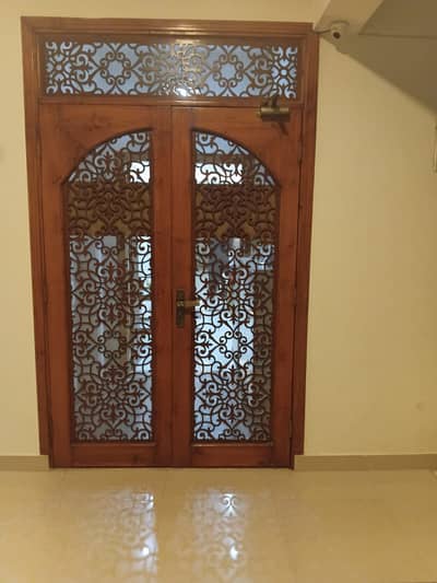 LEASED FLAT IN ASKARI 5 HAVING 3-BED 3000 SQUARE FEET FOR QUICK SALE
