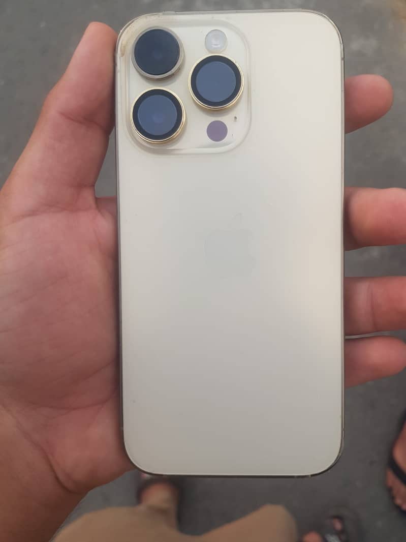 Apple iPhone 14 Pro 3