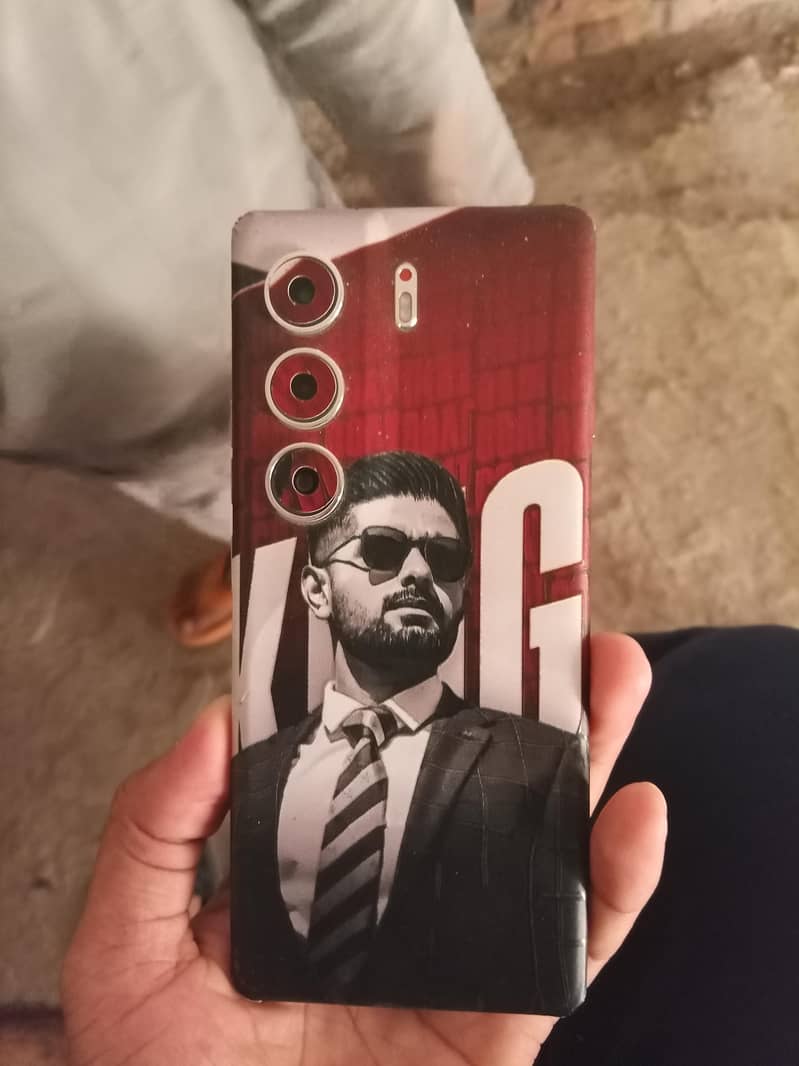 Tecno CAMON 40 Pro 1