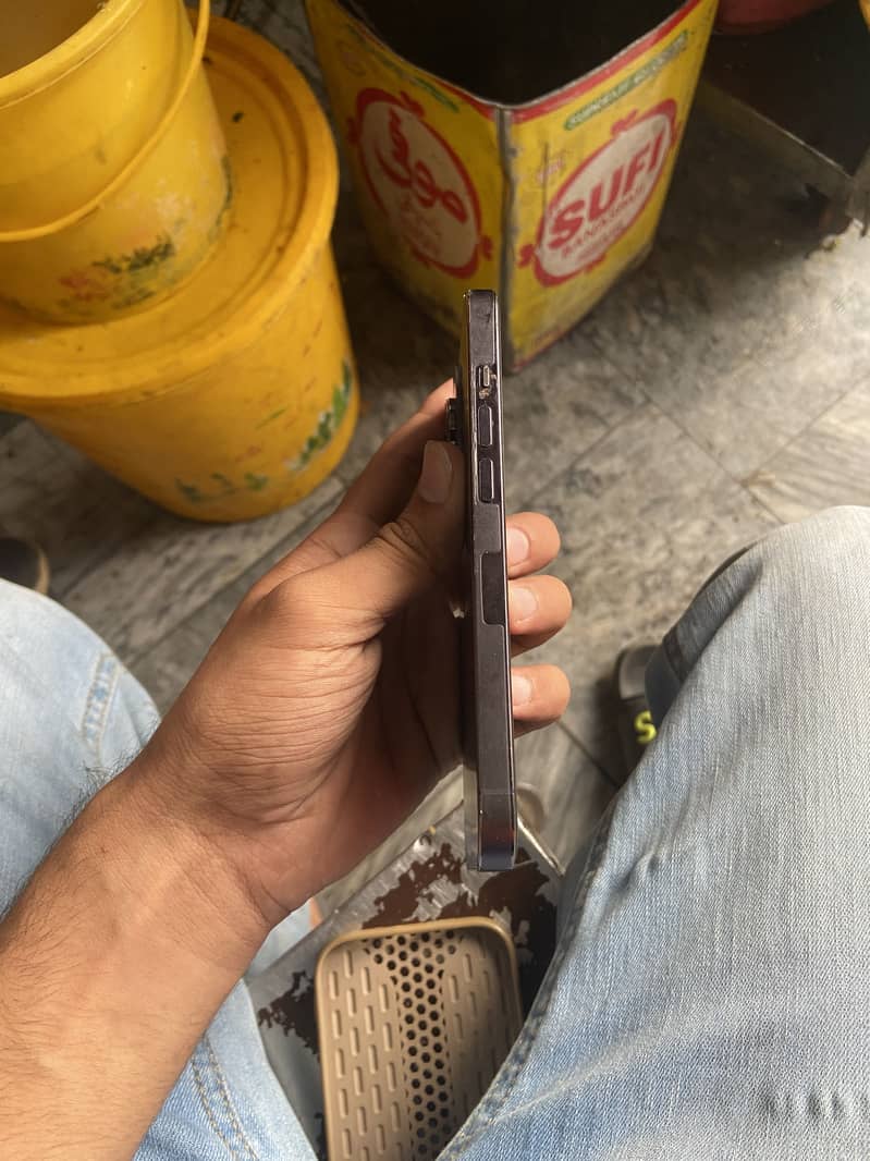 Apple iPhone 14 Pro(JV) 3