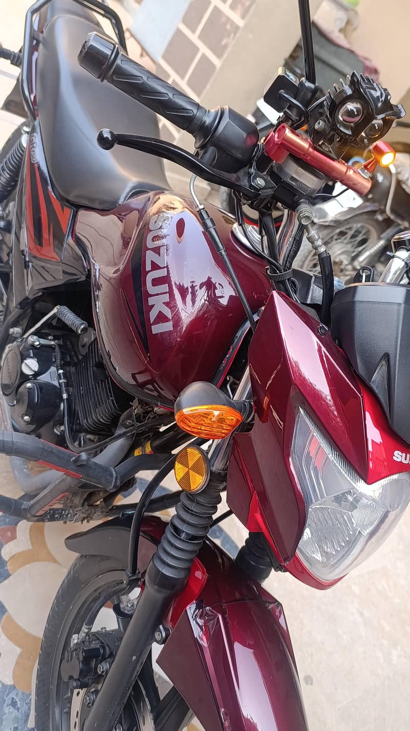 Suzuki GR 150 5