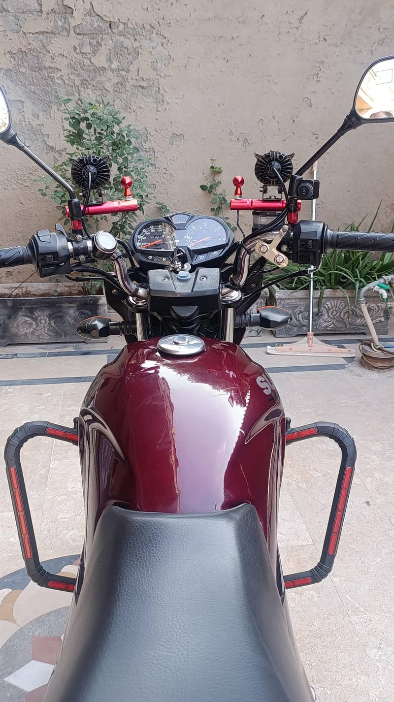 Suzuki GR 150 9