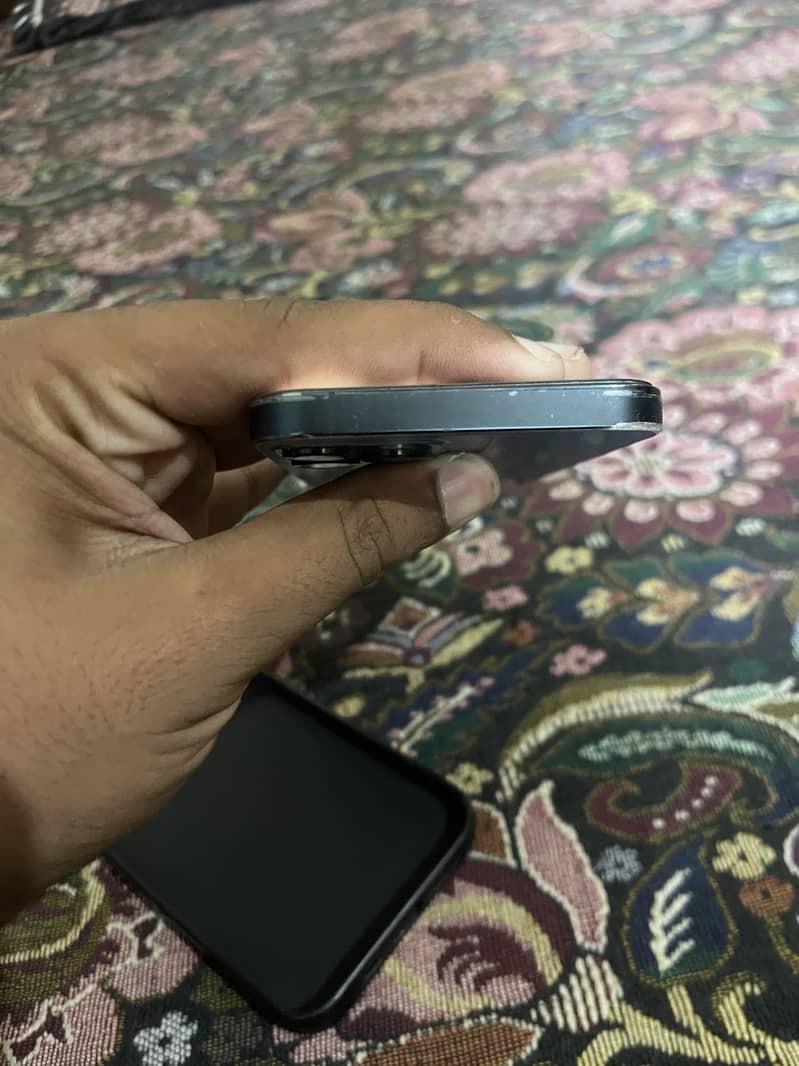 iPhone 12 Pro sim working  Exchange possible 10