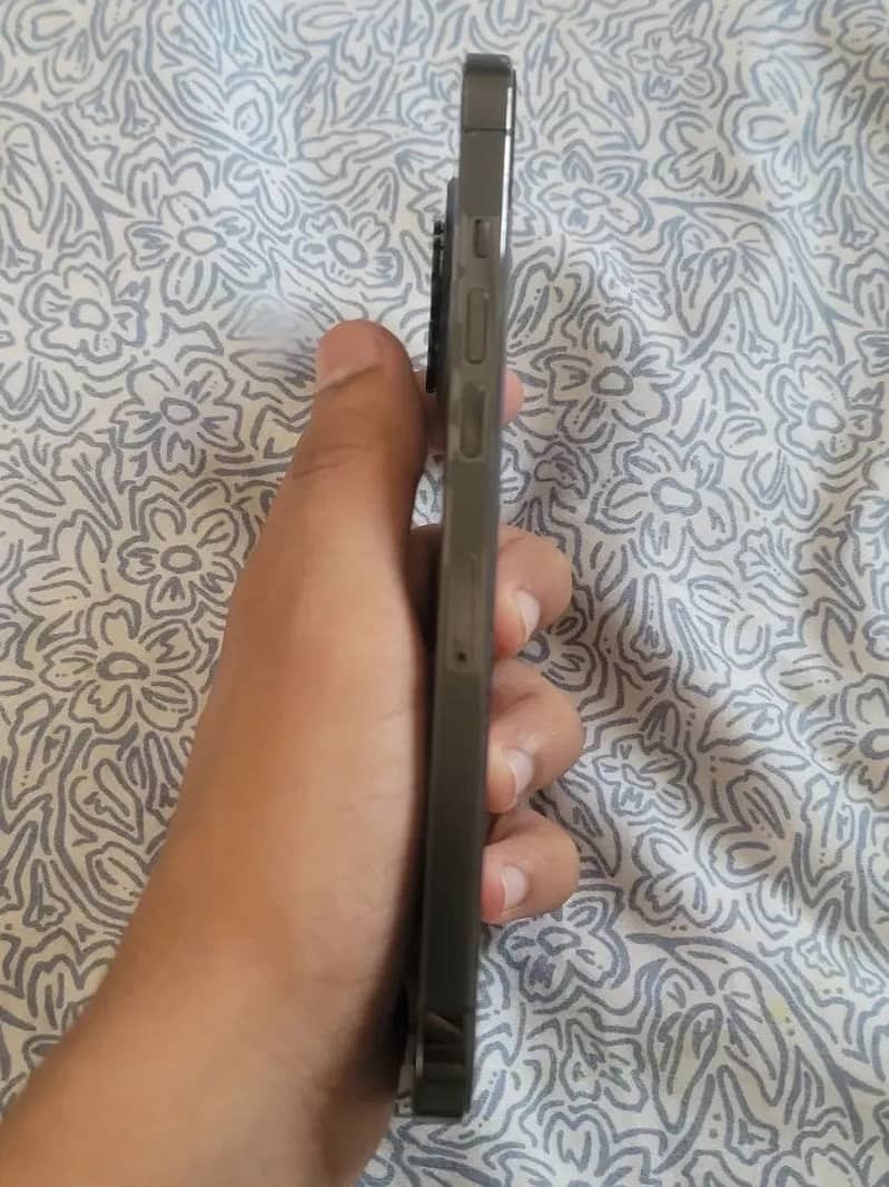 Apple iPhone 12 Pro Max 3