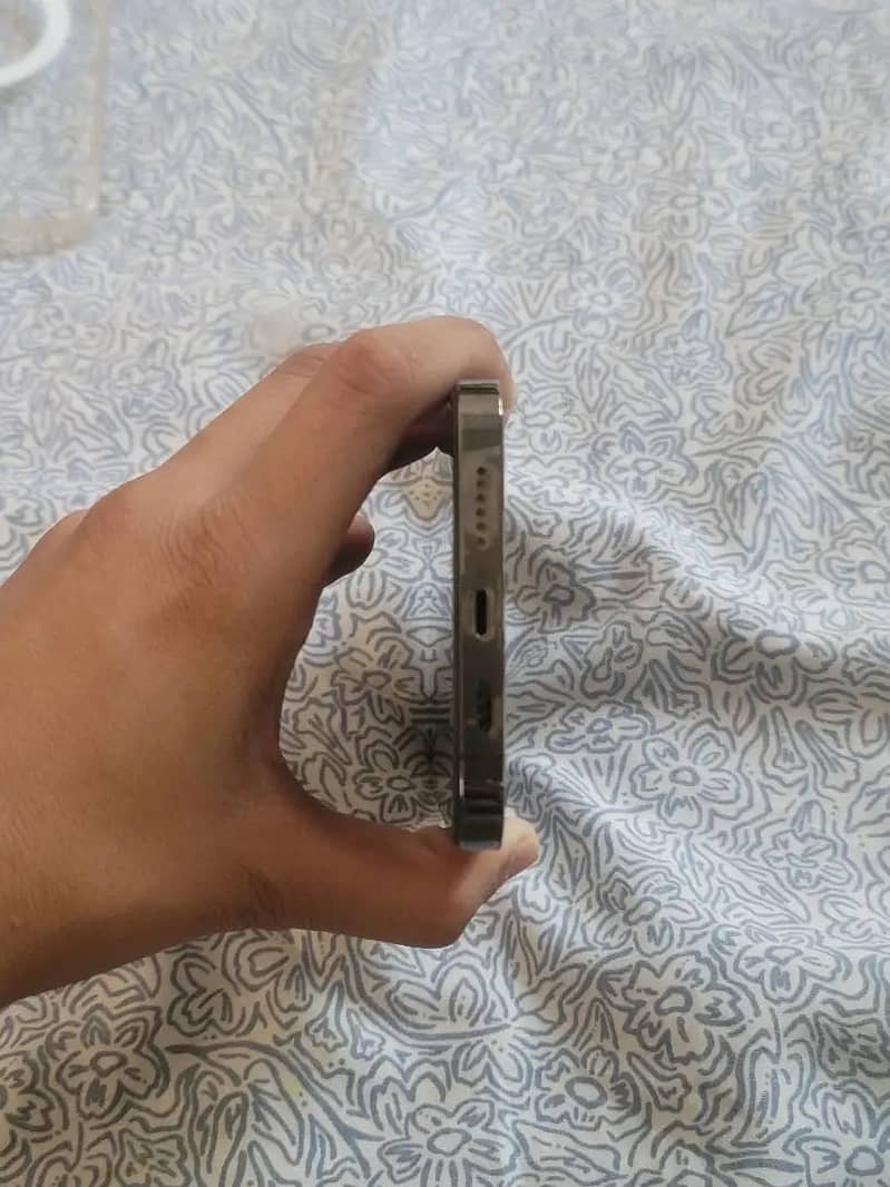 Apple iPhone 12 Pro Max 6