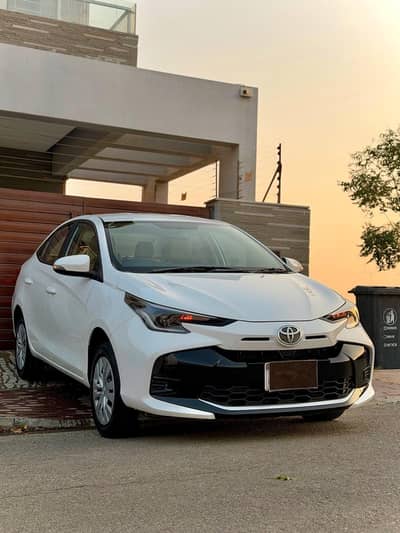Toyota Yaris 2025 Gli CVT Automatic