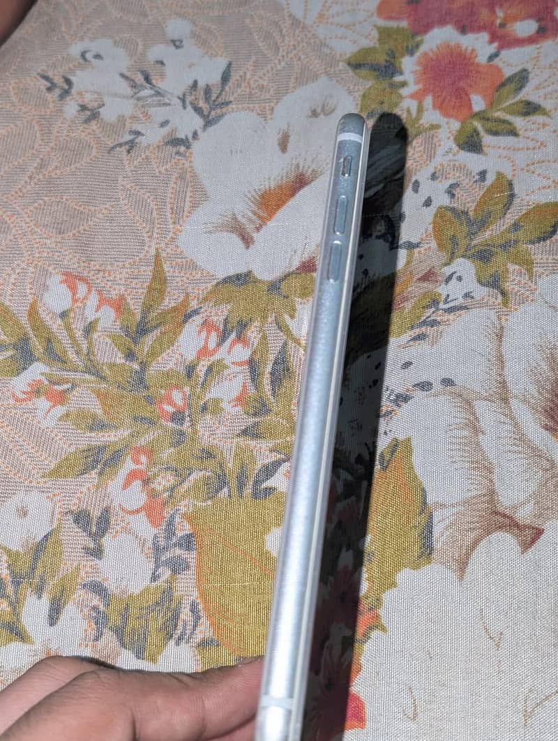 Apple iPhone 8 Plus 2