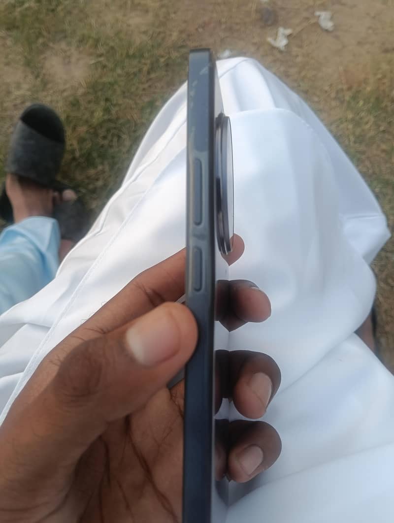 Realme 13 Plus 2