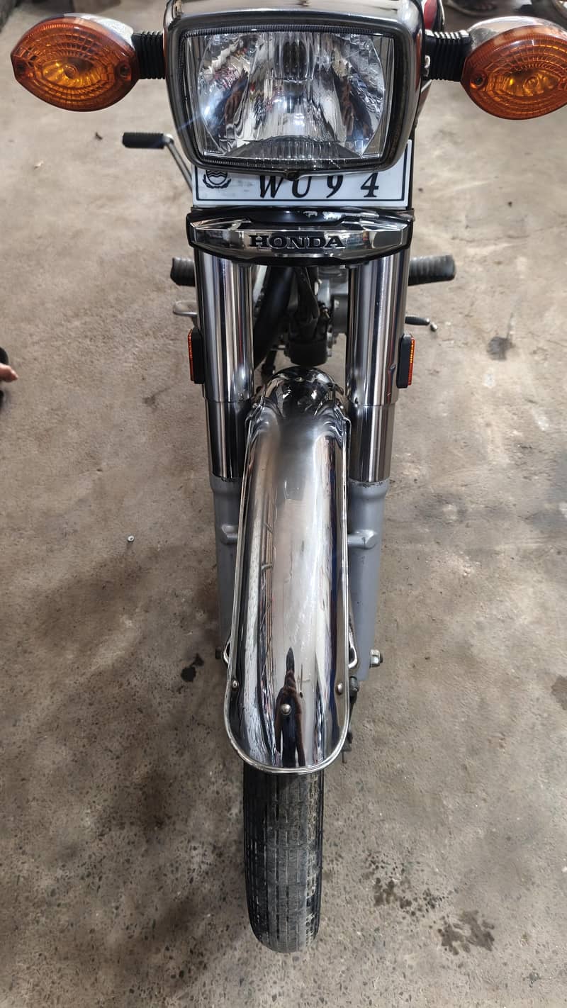 CG:125 model 2024 8