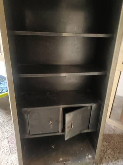 almari iron safe