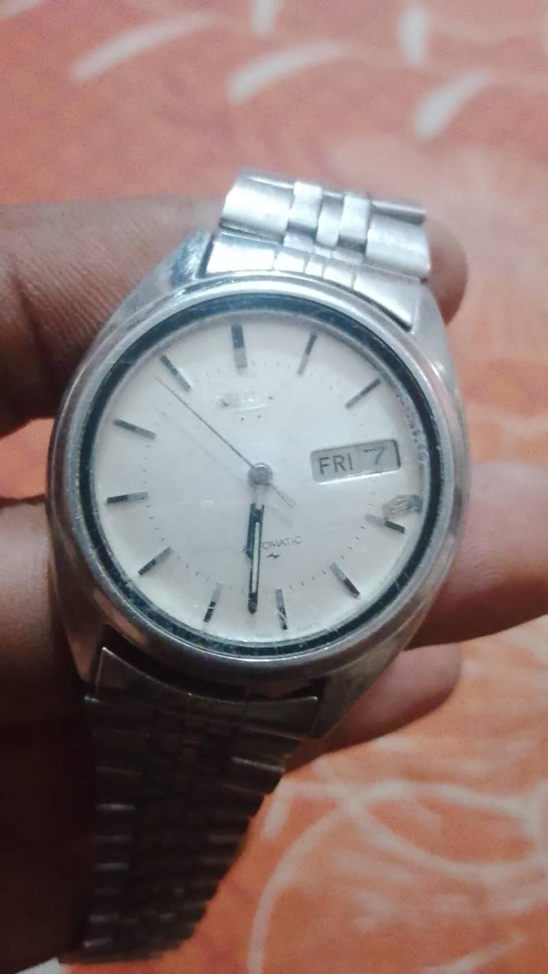 hand watch 0