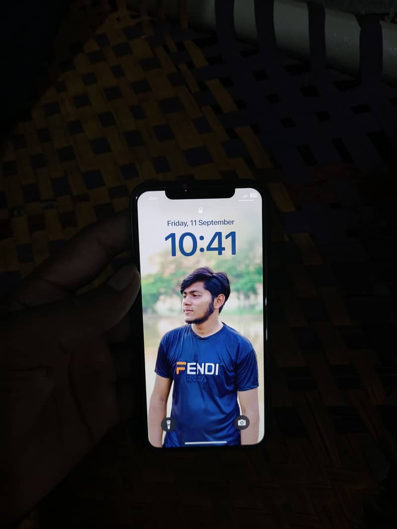 Apple iPhone 11 pro 0