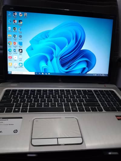 HP Envy dv7 | 17.3" Big Display | Fast 256GB SSD | Beats Audio | Metal