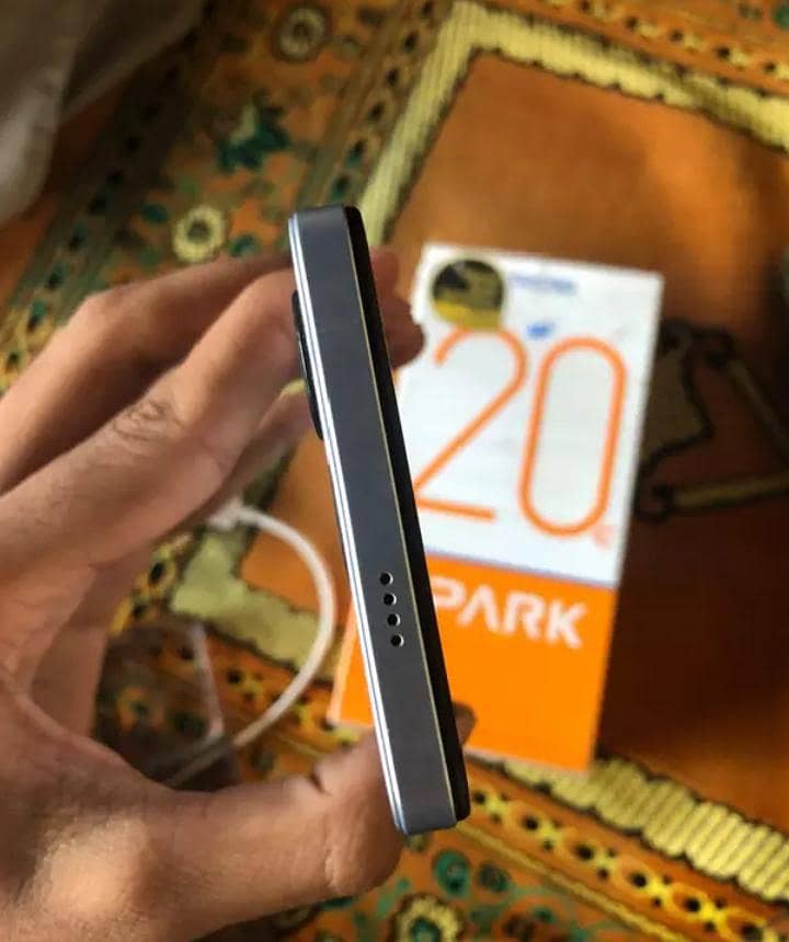 Tecno Spark 20C 4