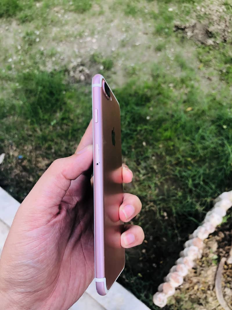 iPhone 7plus 128gb 3