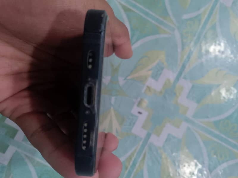 Apple iPhone 13 3